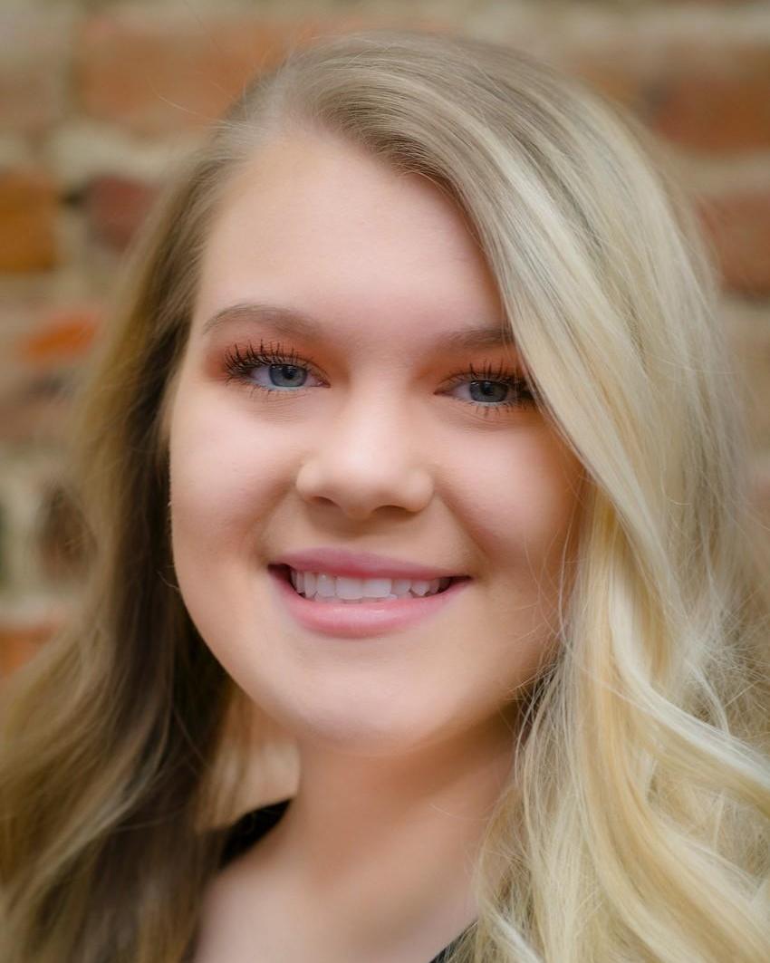 Dentist in Hohenwald TN Addison Hinson, RDA